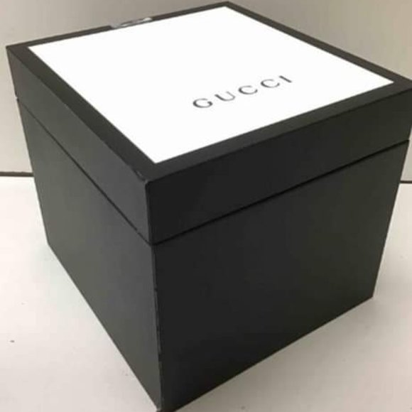 Gucci watch for ladies - Picture 3 of 3